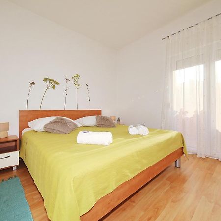 Apartments Olive Затон Экстерьер фото