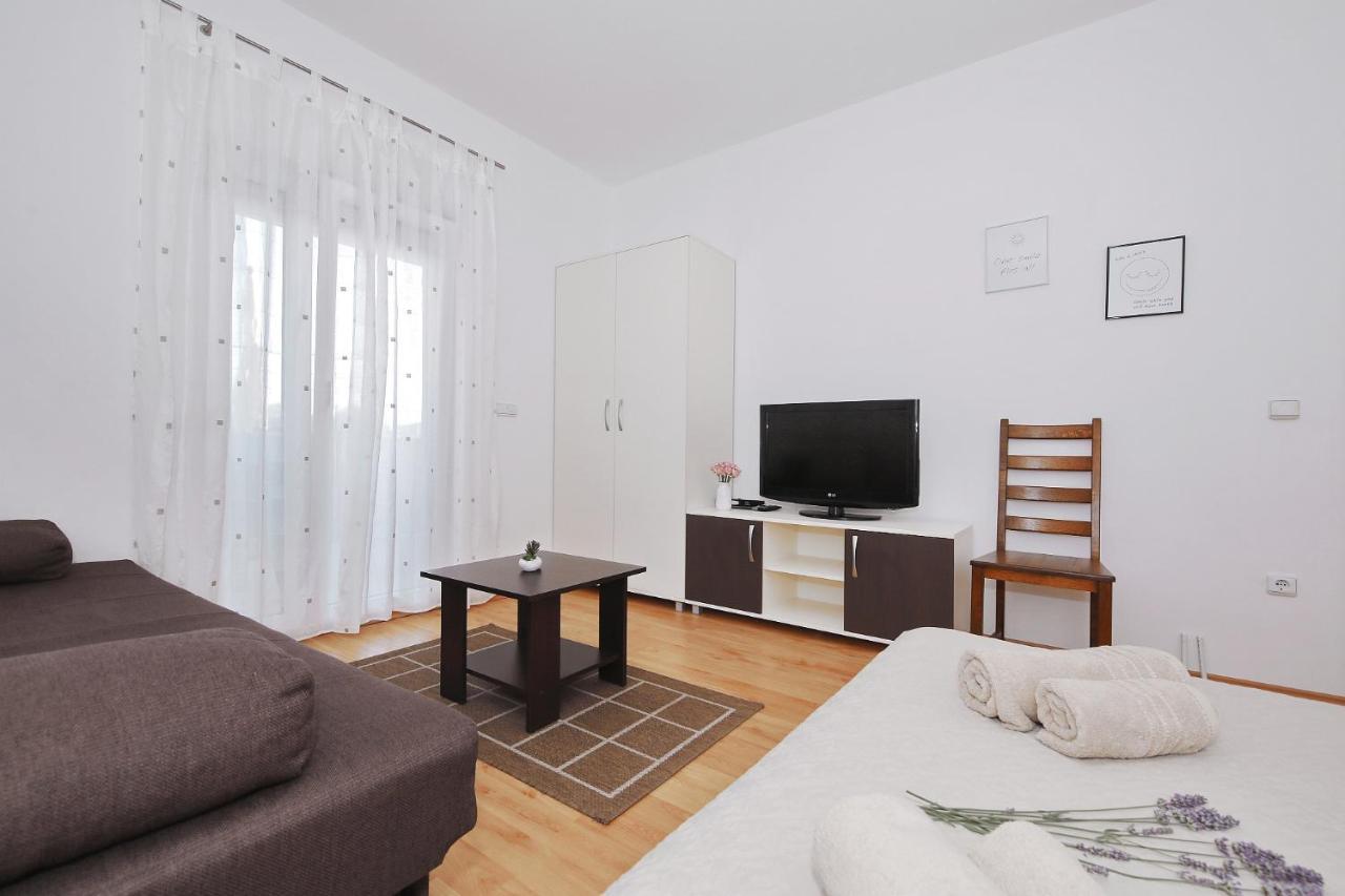 Apartments Olive Затон Экстерьер фото
